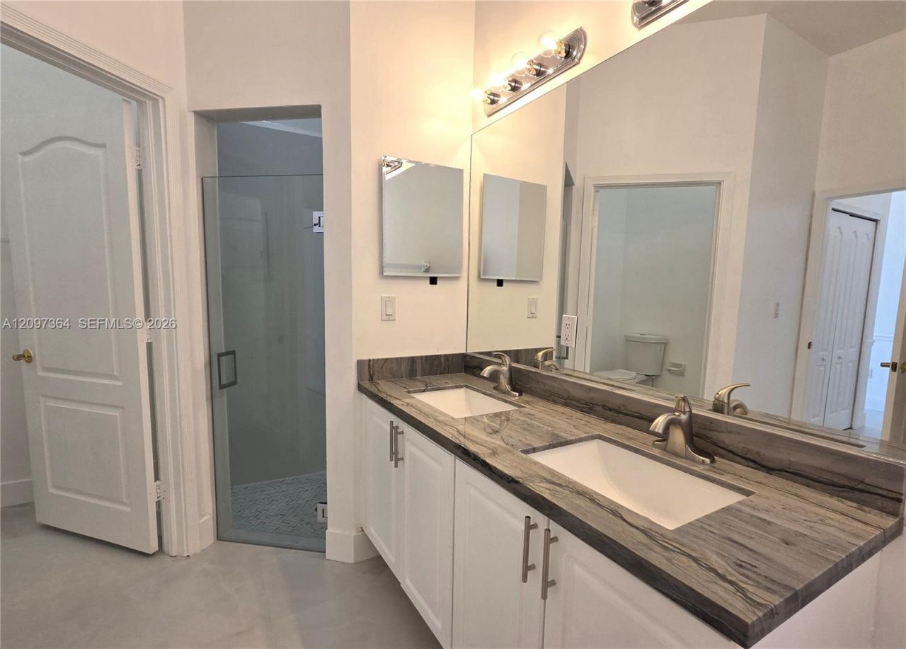 16240 SW 66 St , Miami, FL 33193 Photo
