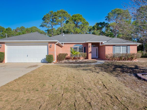 2106 Middleton Drive, Navarre, FL 32566