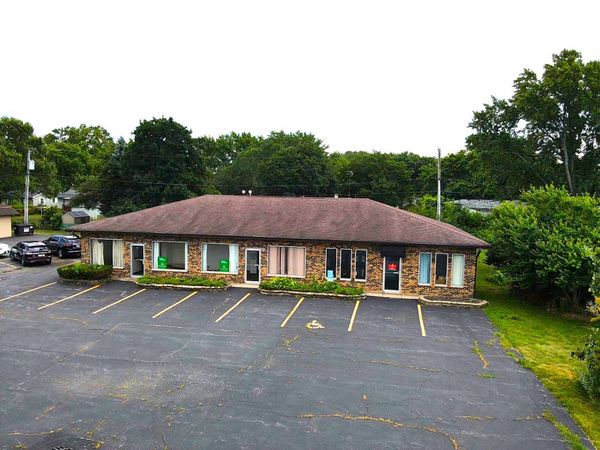 4901 W Elm Street , McHenry, IL 60050