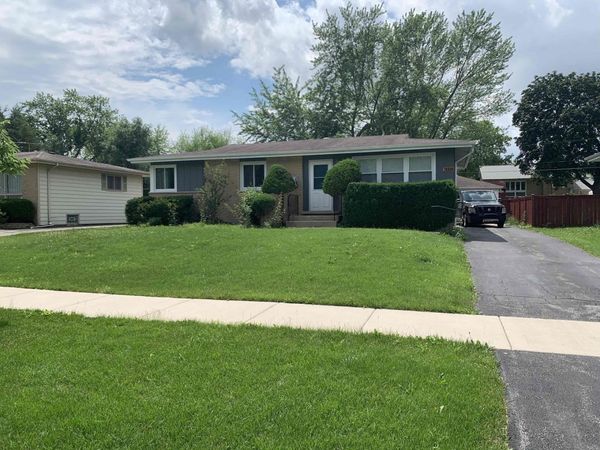 1114 N Crabtree Lane , Mount Prospect, IL 60056
