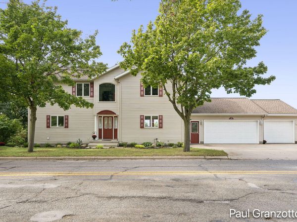 1524 Lakeshore Drive, Muskegon, MI 49441