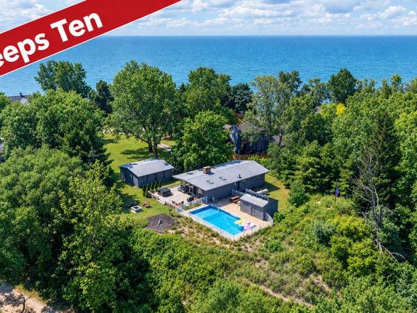 5501 Sunset Path, Stevensville, MI 49127