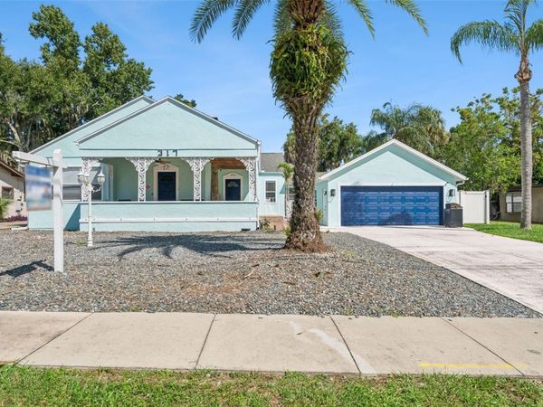 317 E MAIN STREET , TAVARES, FL 32778