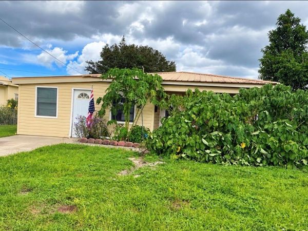 65 PRINCETON AVENUE , FROSTPROOF, FL 33843