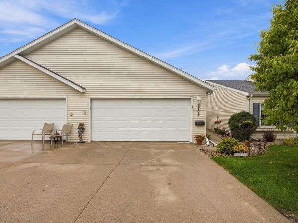 4708 10 Avenue S, Fargo, ND 58103