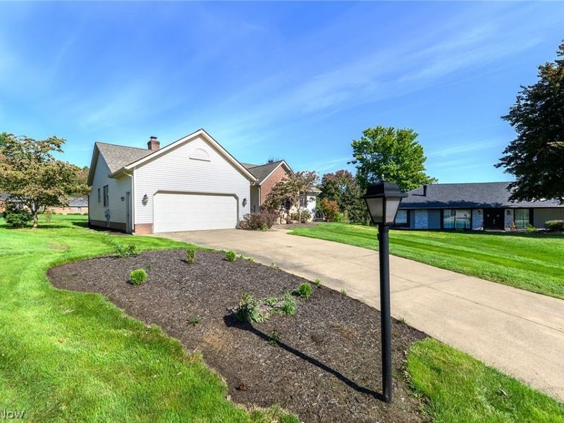 3740 Greenock Drive, Green, OH 44685 Photo 2