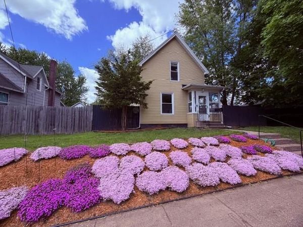 228 N Thompson Street, Jackson, MI 49202