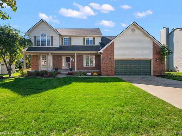 394 Evaline Drive, Troy, Mi 48085