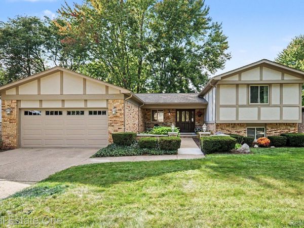 2341 Topaz Drive, Troy, Mi 48085