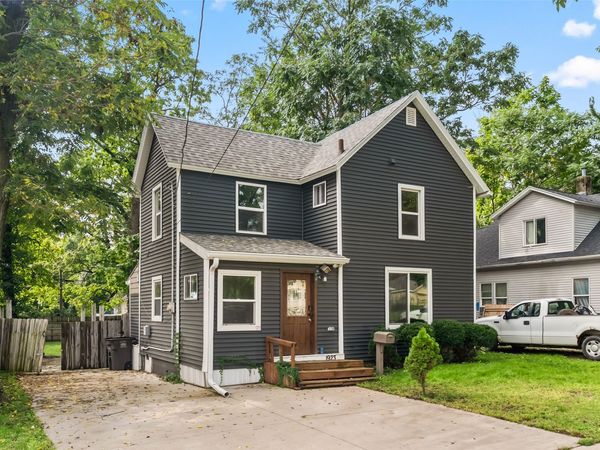 1923 Capitol Avenue, Des Moines, IA 50316