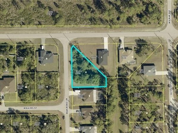 1864 Marlboro LN , LEHIGH ACRES, FL 33972