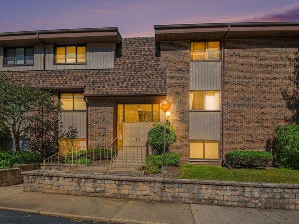 1447 Wildflower Way, Unit 202, South Bend, IN 46617
