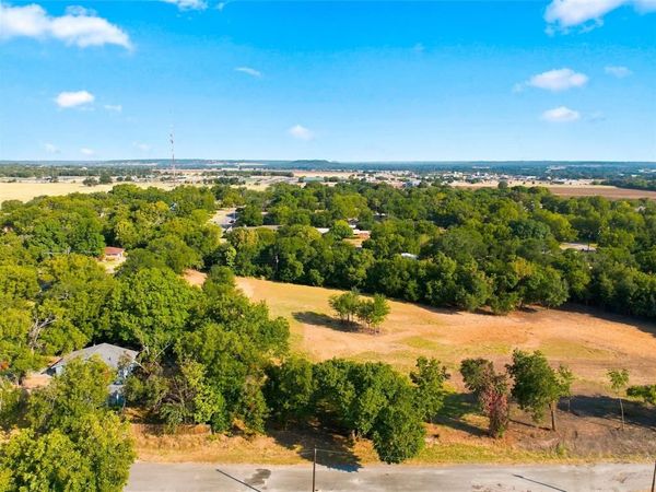 1505 Park Street, Clifton, TX 76634