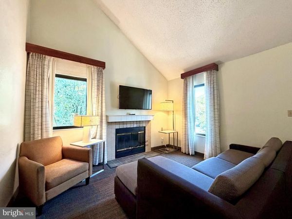 600 W SWEDESFORD ROAD , Unit 1124, BERWYN, PA 19312