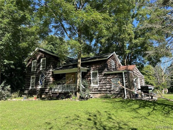 9011 Mountain Road , Gasport, NY 14067