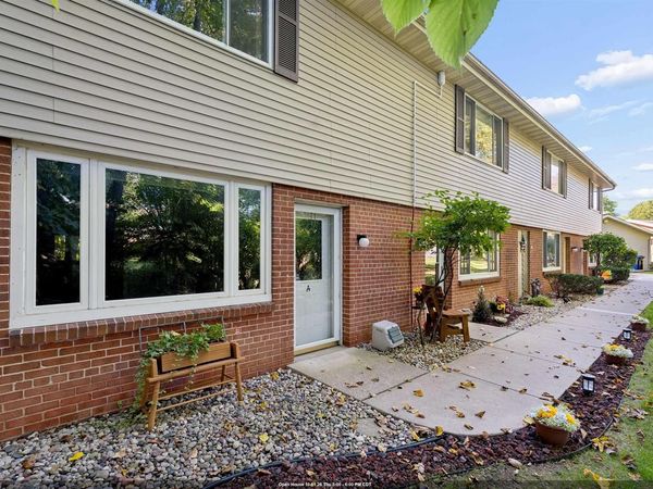1031 S WEST COURT, Unit A, Appleton, WI 54915