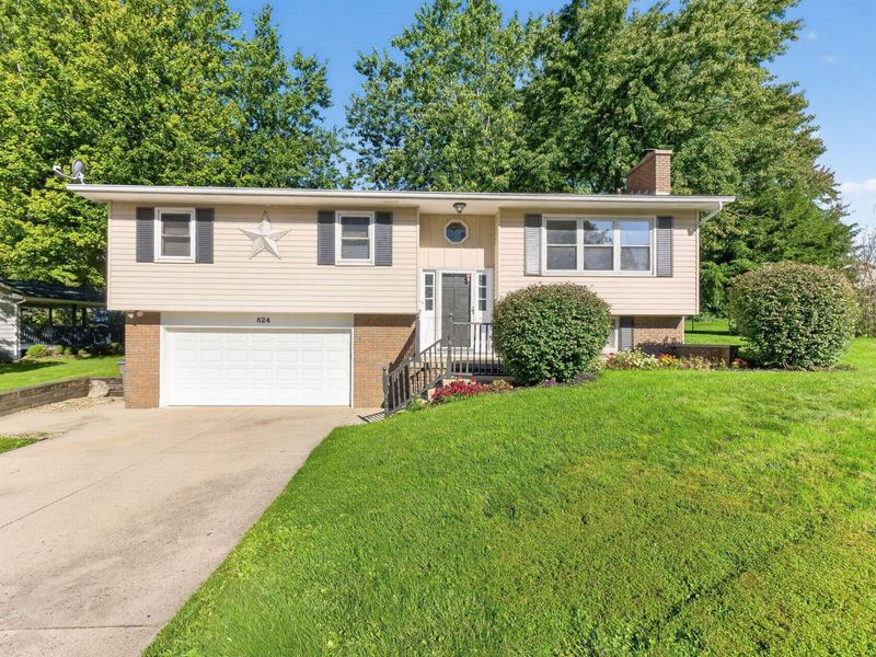 824 Ridgeview Drive, Bellefontaine, OH 43311 Photo 2