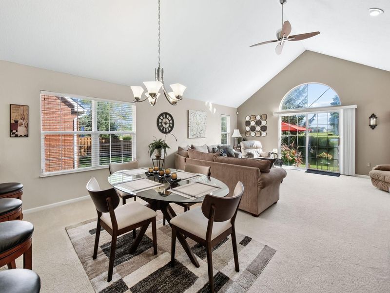 6972 Greensview Village Drive, Canal Winchester, OH 43110 Photo 13