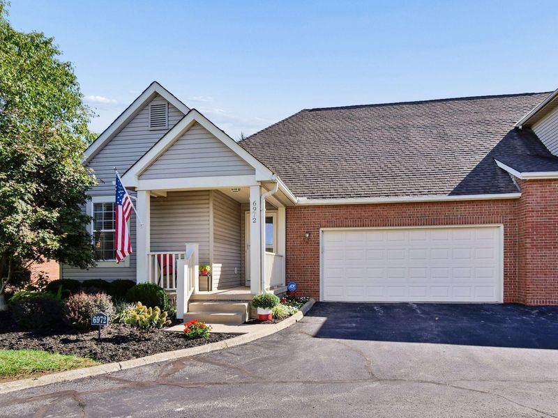 6972 Greensview Village Drive, Canal Winchester, OH 43110 Photo 2