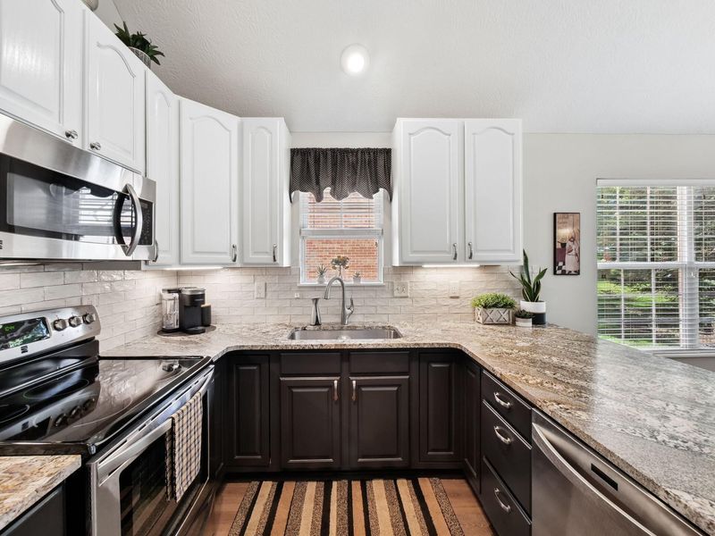 6972 Greensview Village Drive, Canal Winchester, OH 43110 Photo 8