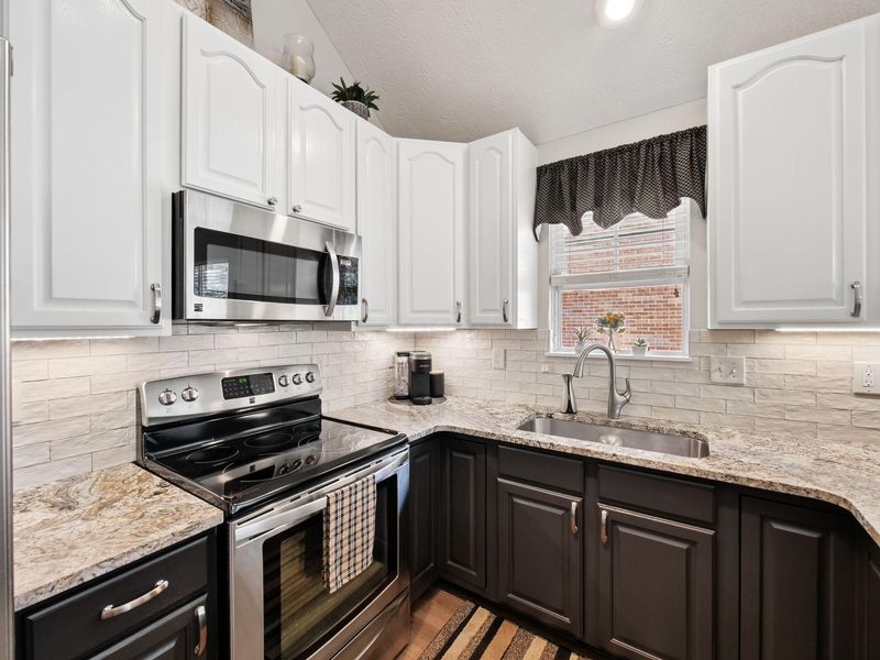 6972 Greensview Village Drive, Canal Winchester, OH 43110 Photo 9