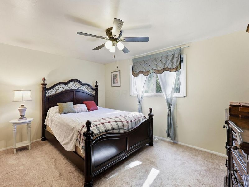 3318 Noe Bixby Road, Columbus, OH 43232 Photo 11