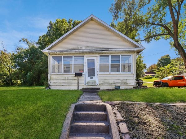 305 E Division Street, Colfax, IA 50054