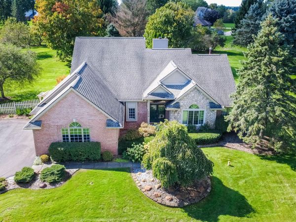 1978 Mayfair Drive, White Lake, MI 48383