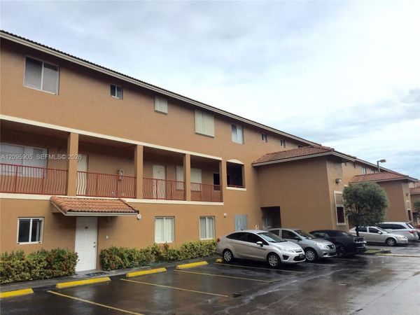 8183 NW 8th St , Unit C5, Miami, FL 33126