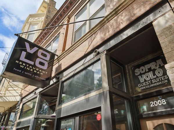 2008 W Roscoe Street , Unit 2, Chicago, IL 60618