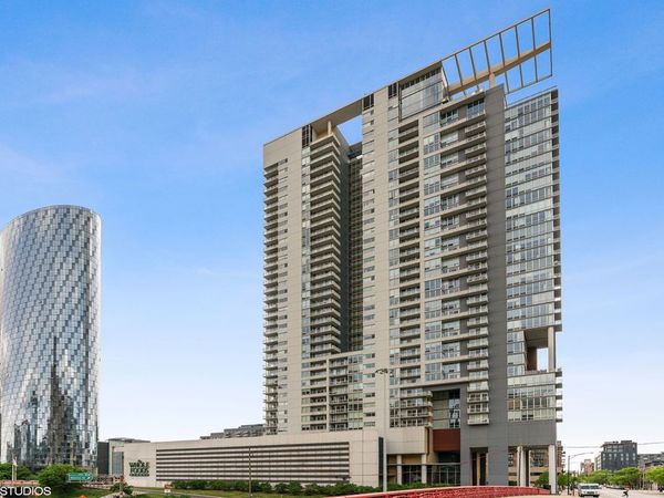 737 W Washington Boulevard, Unit 3306, Chicago, IL 60661