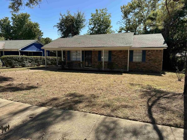899 W RAINES RD, Memphis, TN 38109