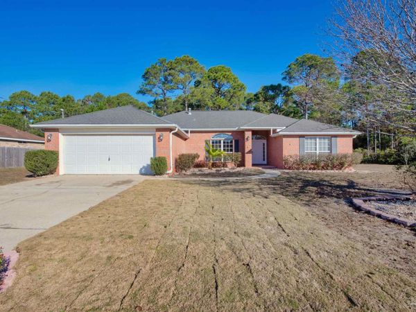 2106 Middleton Dr, Navarre, FL 32566