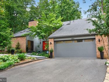 2003 UPPER LAKE DRIVE, RESTON, VA 20191