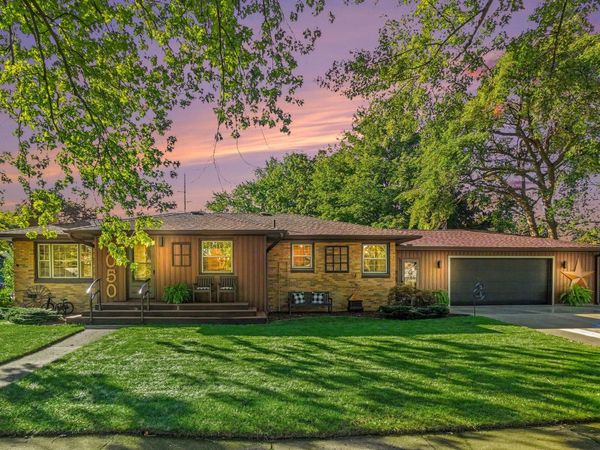 1050 Park Avenue, Grand Haven, MI 49417