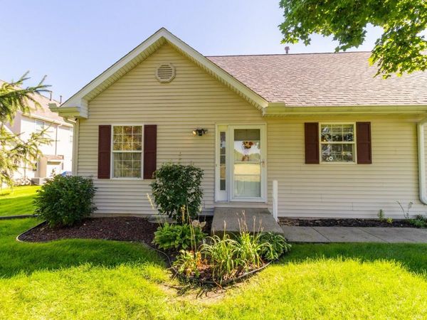 12032 Baneberry #24, ROSCOE, IL 61073