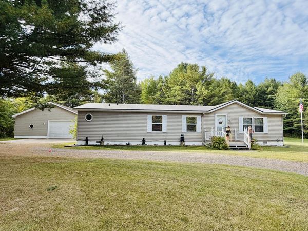 345 W M 80, Sault Ste Marie, MI 49783