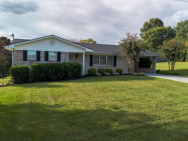 3362 Emerald Ave, Morristown, TN 37814