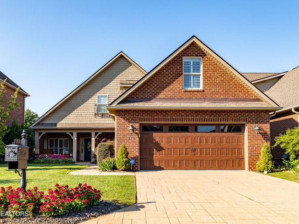 272 Savannah Park Drive, Maryville, TN 37803