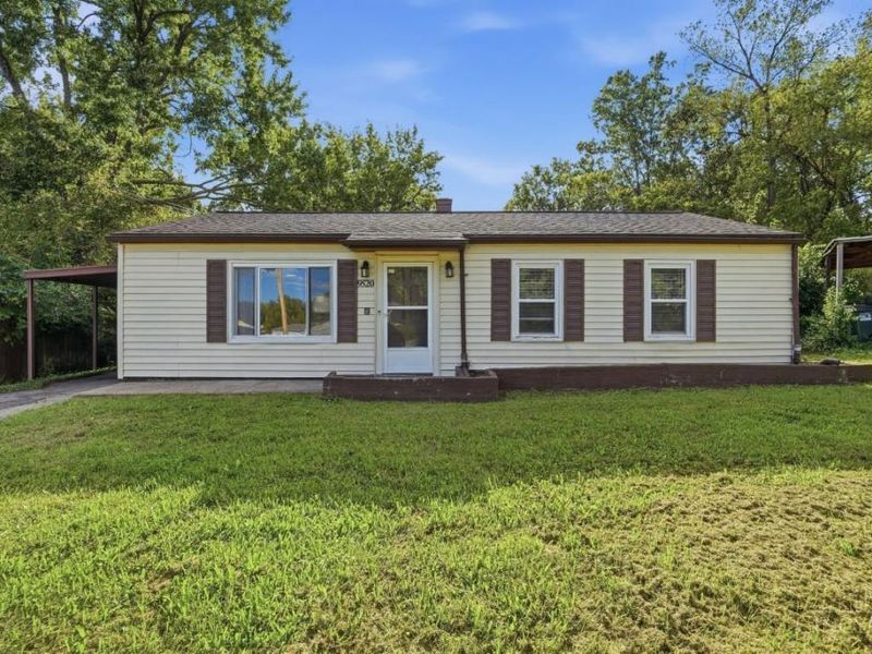 9520 Crestbrook Drive, Springfield Township, OH 45231 Photo 2