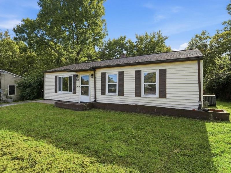 9520 Crestbrook Drive, Springfield Township, OH 45231 Photo 3