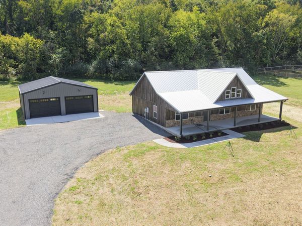 2900 Highway 10 , Hartsville, TN 37074
