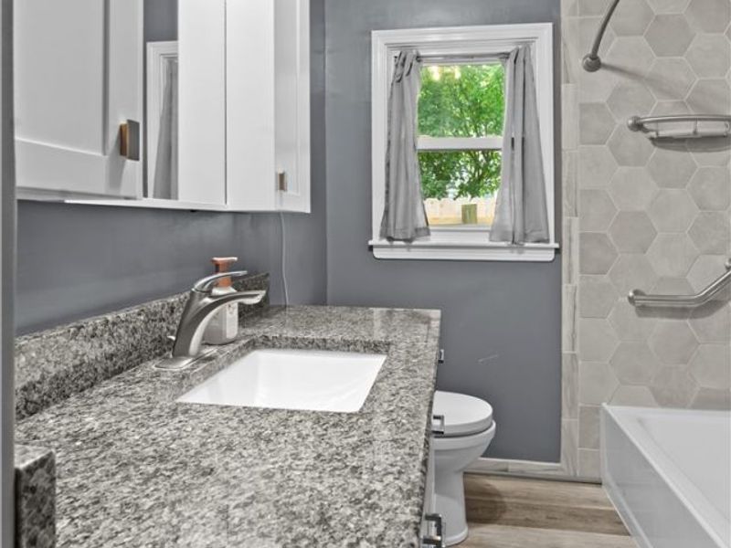 429 W 41st Street, Shadyside, OH 43947 Photo 10