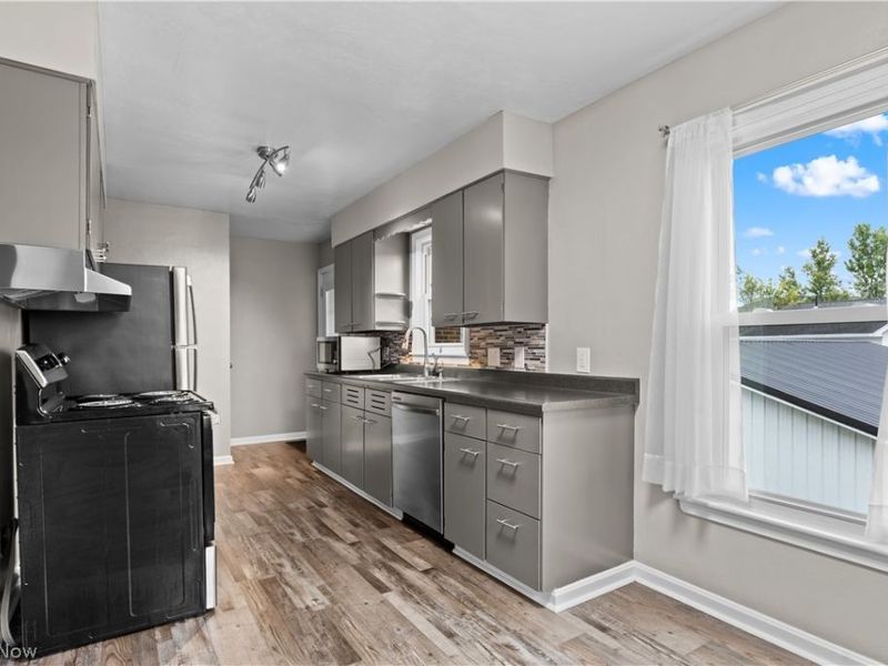 429 W 41st Street, Shadyside, OH 43947 Photo 6