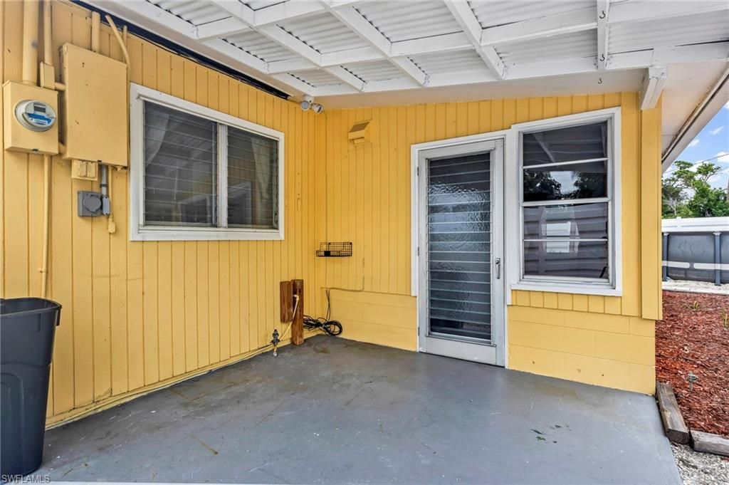 6235 Columbia Dr, Bradenton, FL 34207 Photo