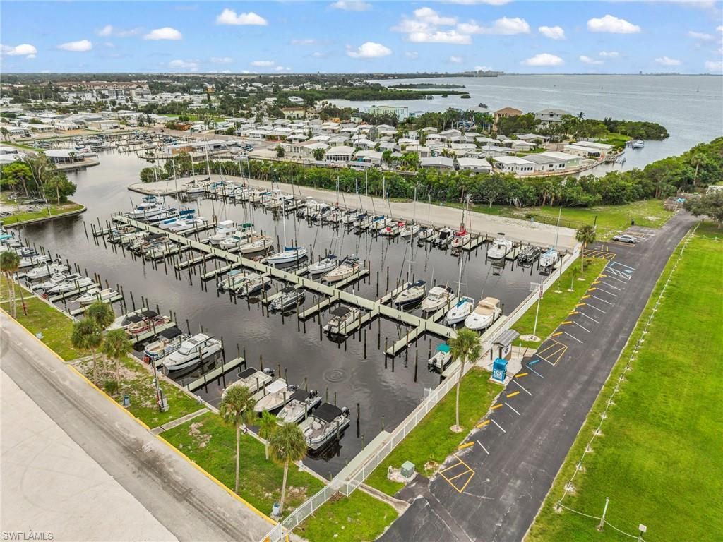 6235 Columbia Dr, Bradenton, FL 34207 Photo
