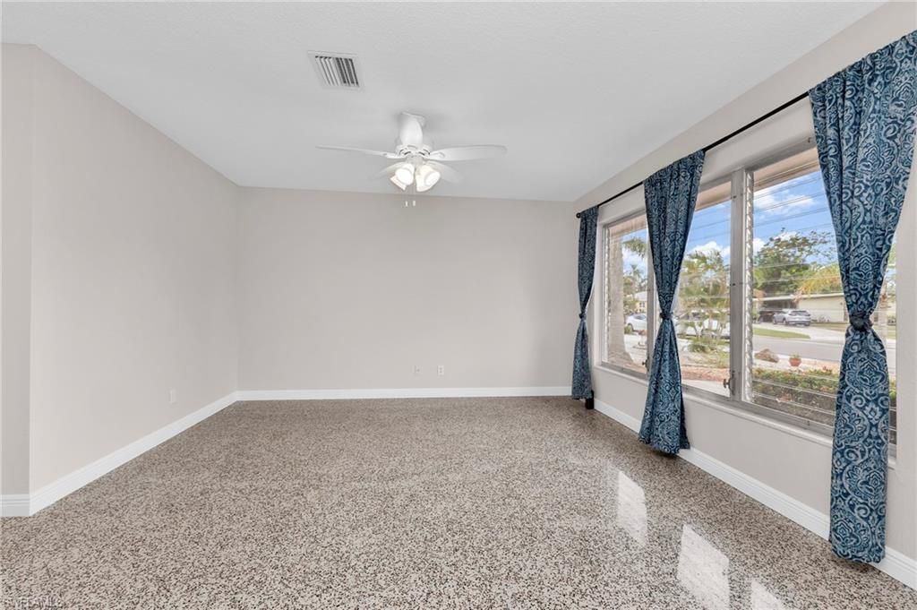 6235 Columbia Dr, Bradenton, FL 34207 Photo