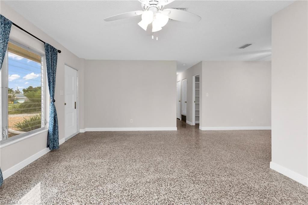 6235 Columbia Dr, Bradenton, FL 34207 Photo