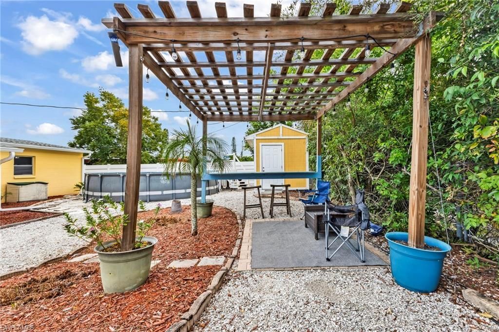 6235 Columbia Dr, Bradenton, FL 34207 Photo