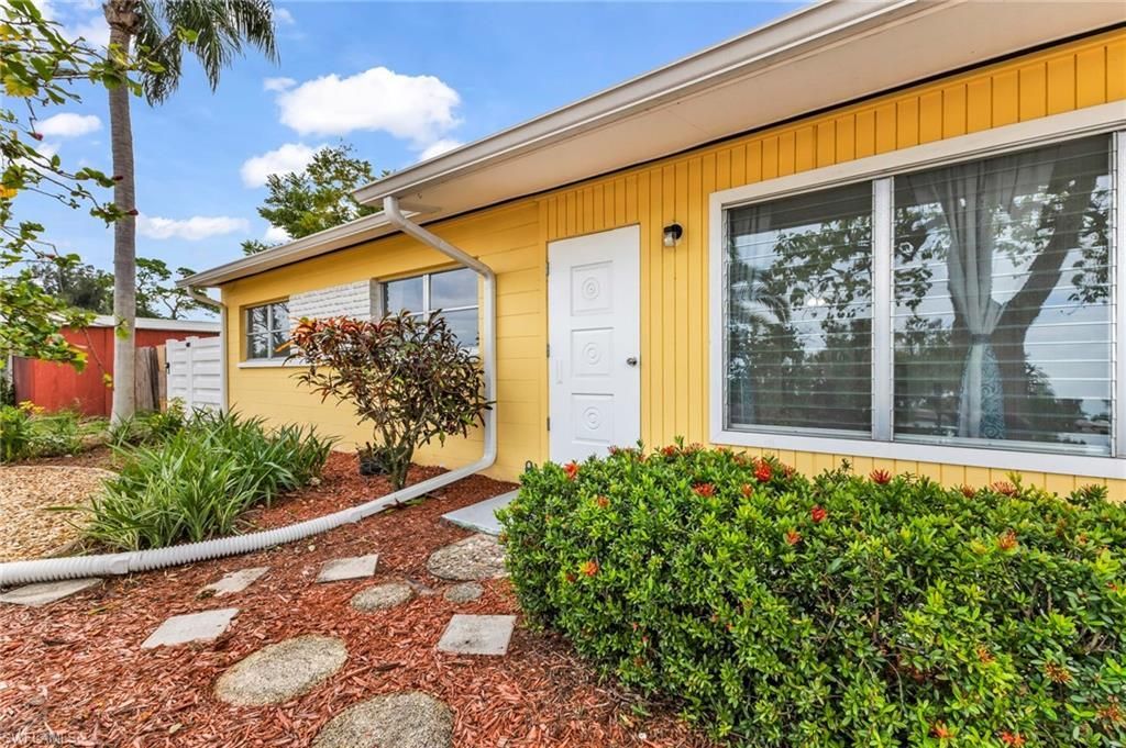 6235 Columbia Dr, Bradenton, FL 34207 Photo